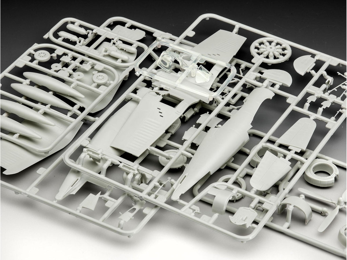 Maquette avion Revell 03955 F4U-4 CORSAIR