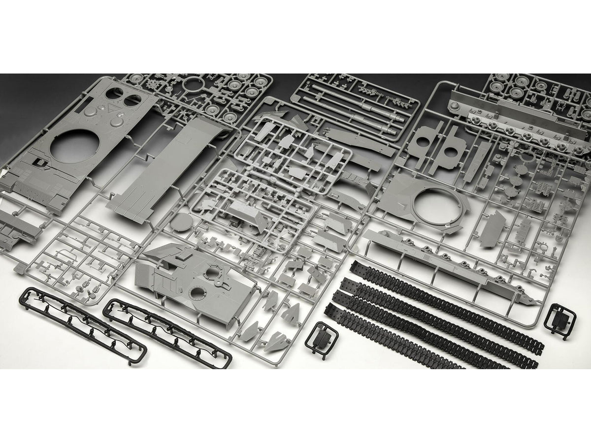 Maquette militaire Revell 05631 Leopard 2A6MA2" 70 ans Exclusive Edi avec accessoires de base