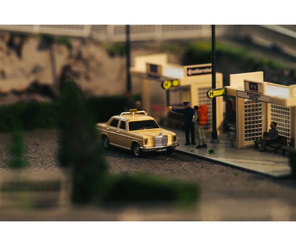 Mini voiture RC M-B Unimog U406 Pompiers 1/87 - Breizh Modélisme.