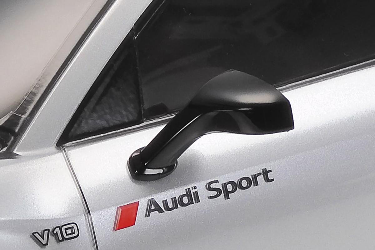 Tamiya Audi R8 LMS 2008 TT02 - 47517 (Carrosserie pré-peinte)