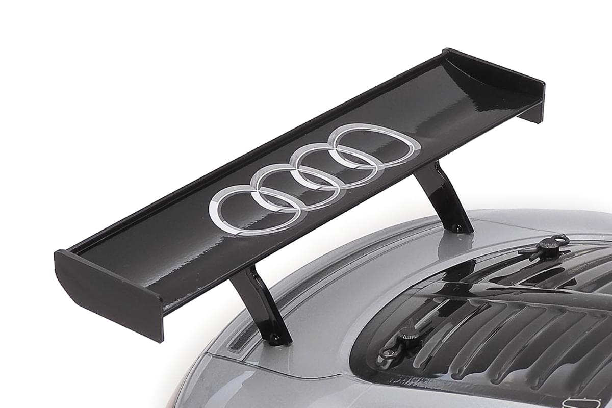 Tamiya Audi R8 LMS 2008 TT02 - 47517 (Carrosserie pré-peinte)