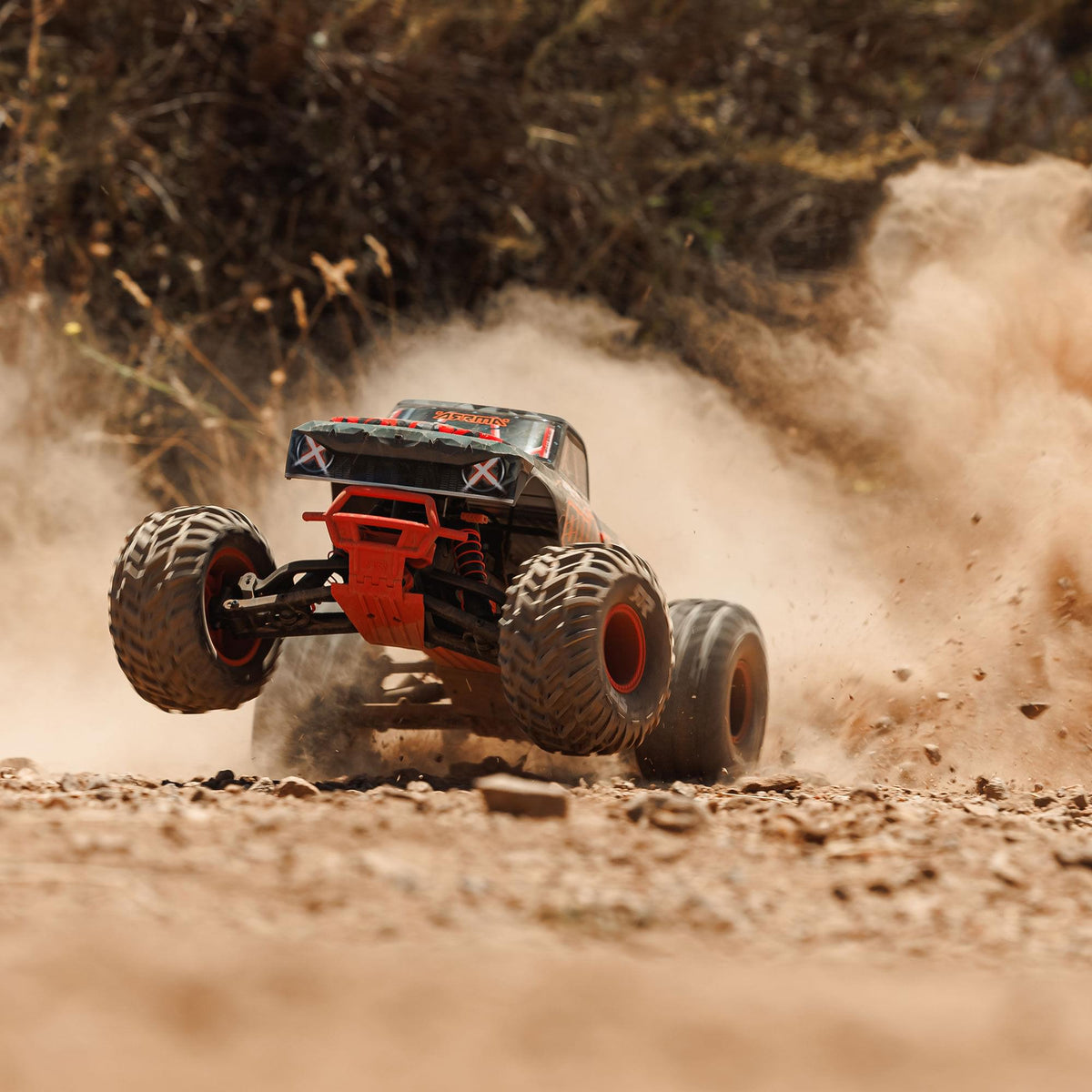 Monster truck RC Arrma Quake 223S 2WD 1/10 brushless RTR rouge – ARA3537T1