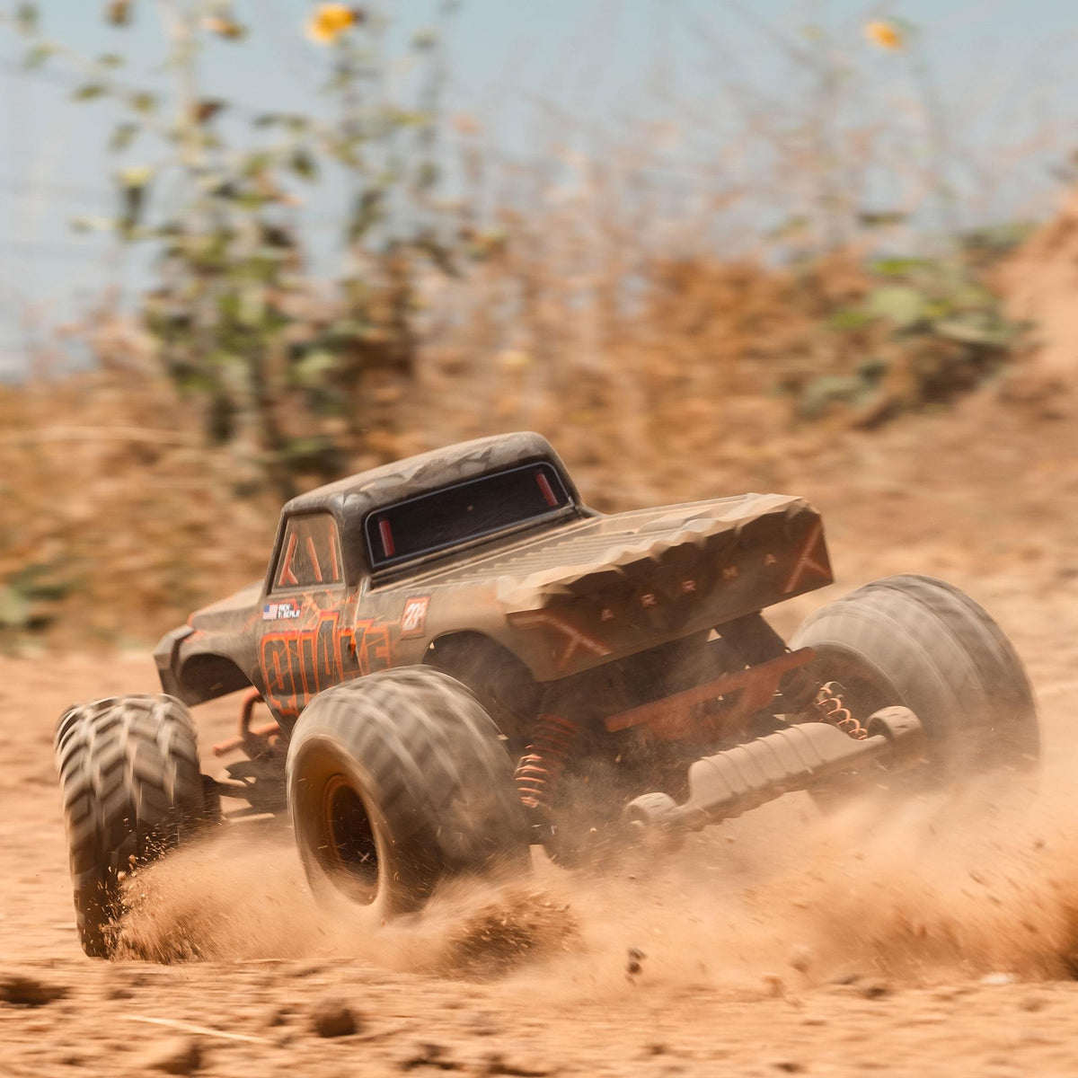 Monster truck RC Arrma Quake 223S 2WD 1/10 brushless RTR rouge – ARA3537T1