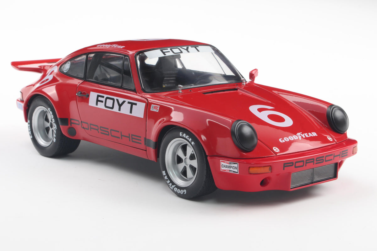 Solido s1810706 Voiture miniature collection 1/18 Porsche 911 rose 3 Pearson iroc Daytona 1974 - Breizh Modélisme.