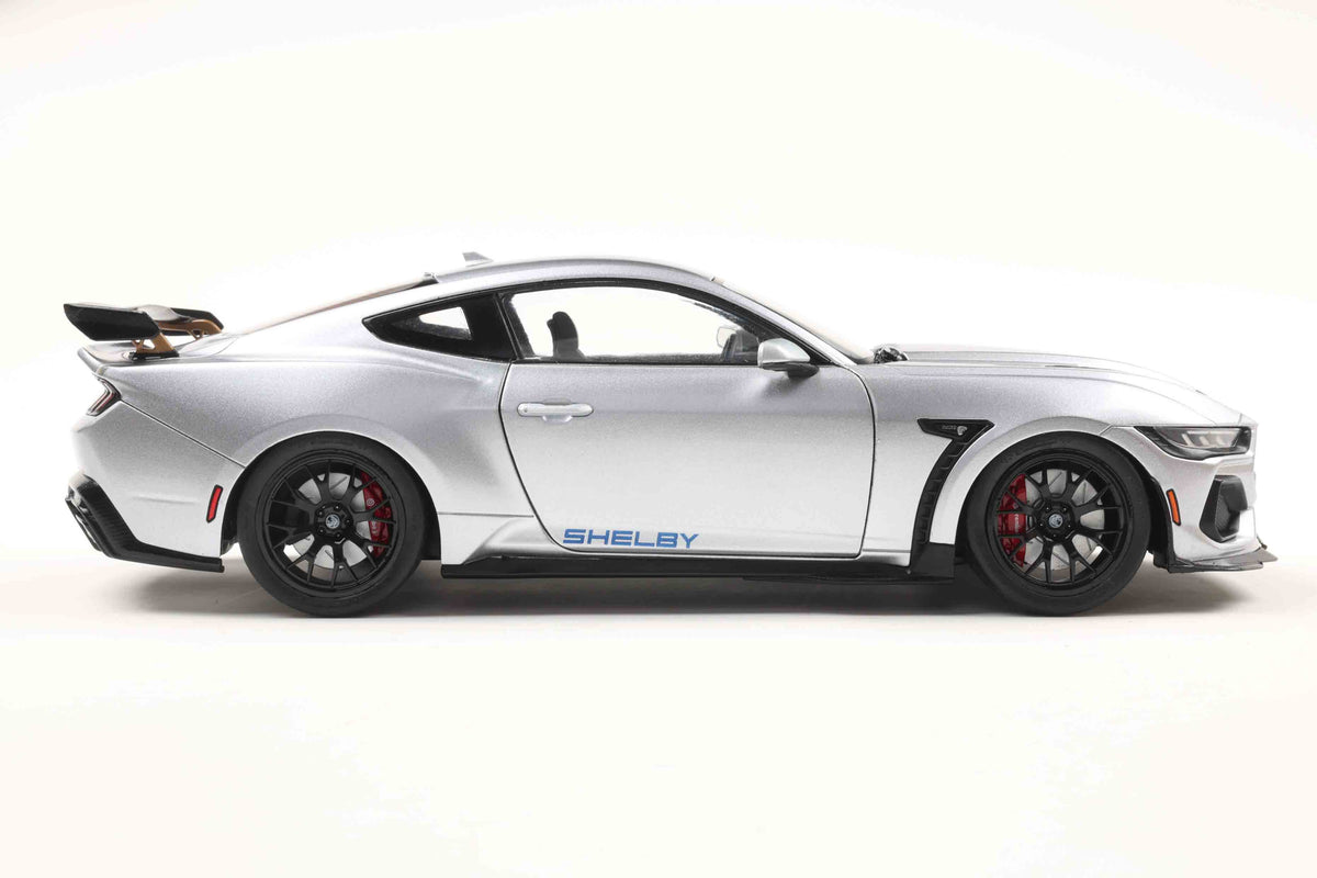 Solido S1813803 Voiture miniature collection 1/18 Shelby Mustang Super snake – Grise – 2025