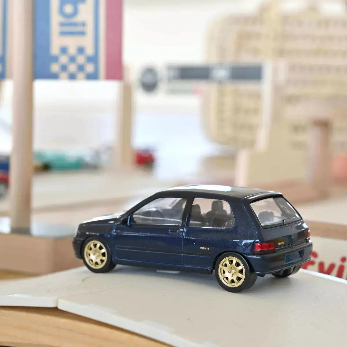 Voiture miniature 1/43 Renault Clio Williams 1993 Jet-car Norev display