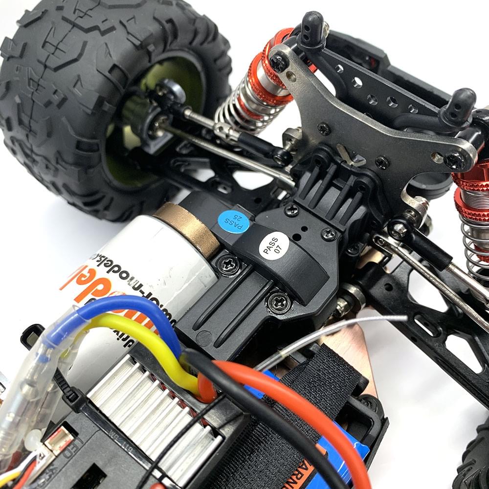 DF Models Truck Hyper rapide 4WD DF06-Evolution 1/14 RTR - 60km/h - 3122 / 144002 - Breizh Modélisme.