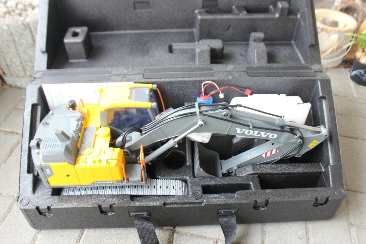 Volvo EC160E - Pelle RC électrique entièrement métallique 1/14 - Breizh Modélisme.