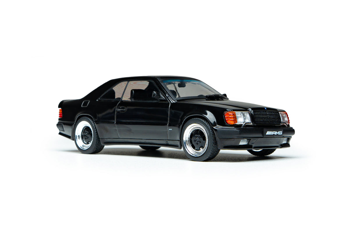 Voiture miniature 1/43 Mercedes-Benz 300CE 6.0 AMG « The Hammer » Widebody Noire 1988 Solido S4318901