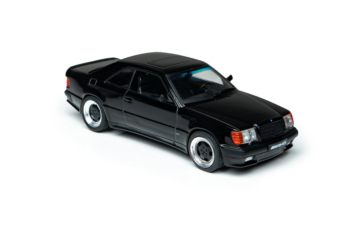 Voiture miniature 1/43 Mercedes-Benz 300CE 6.0 AMG « The Hammer » Widebody Noire 1988 Solido S4318901