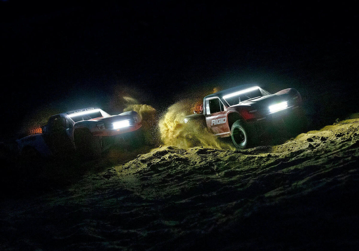 Traxxas 8485 Kit Leds + Alimentation amplificateur pour l'UDR - Breizh Modélisme.