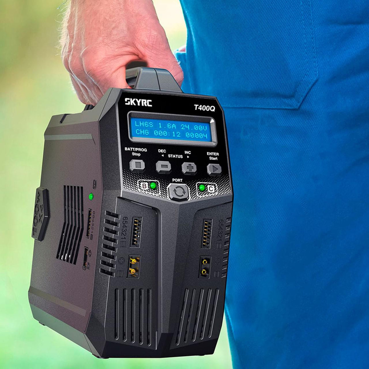 Chargeur Sky RC T400Q Quattro 4x100W - 100189 - Breizh Modélisme.