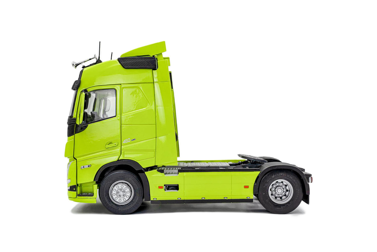 Solido S2400107 Camion miniature collection 1/24 Volvo FH Globetrotter XL Neon vert 2023