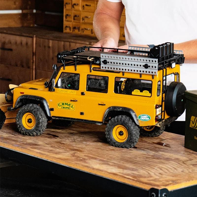 Crawler FMS 1/10 Land Rover Defender 110 FCX10 Scaler ARTR kit (RS) FMS11045RS