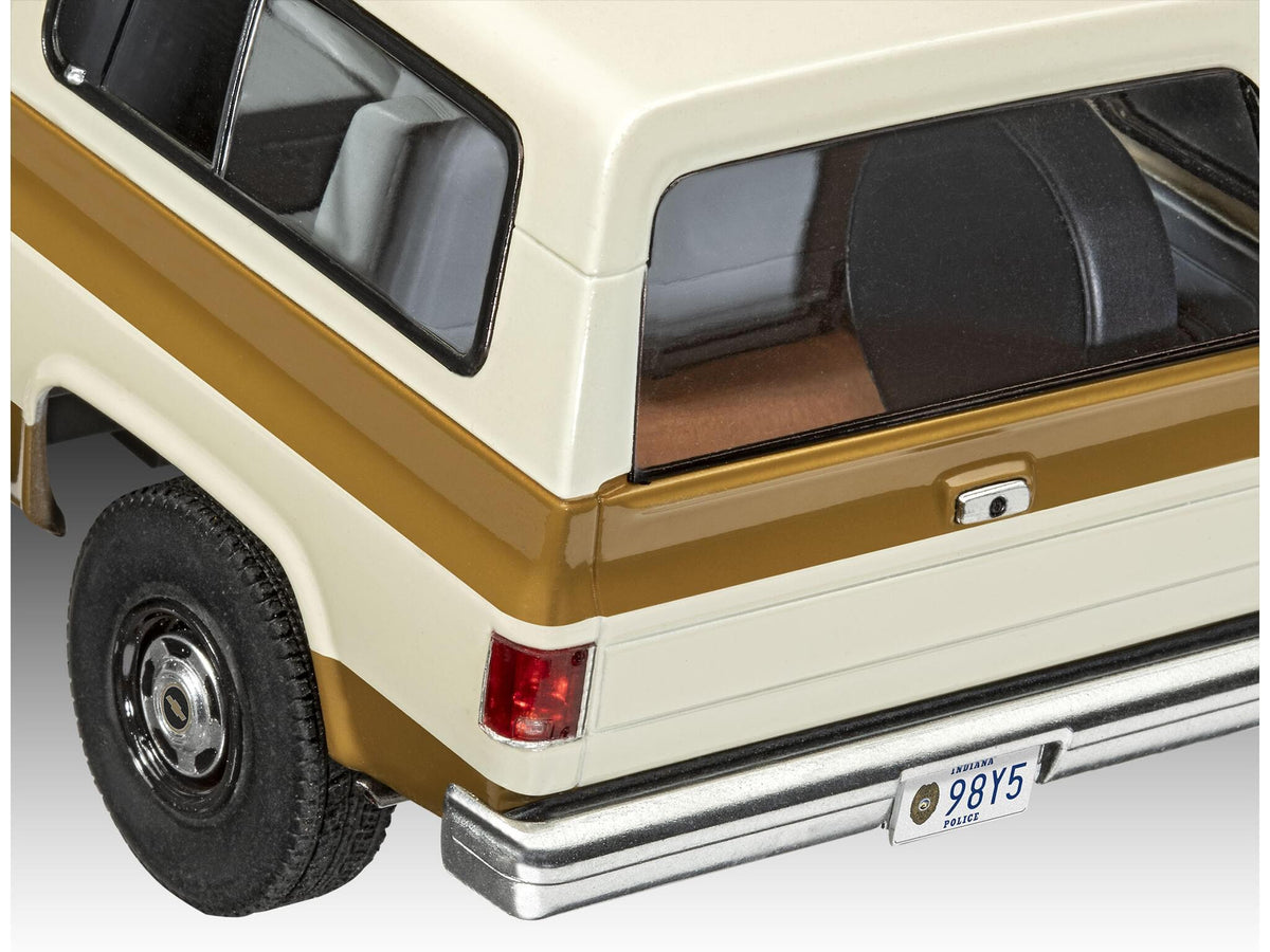 Maquette film Revell 07724 "Stranger Things" Jim Hopper´s Chevy® Blazer K5™