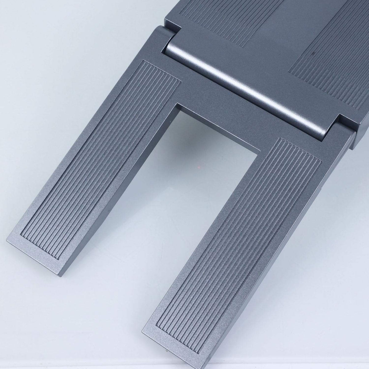 Huina CY1502S – Remorque porte-engins grise pour camion Scania 770S