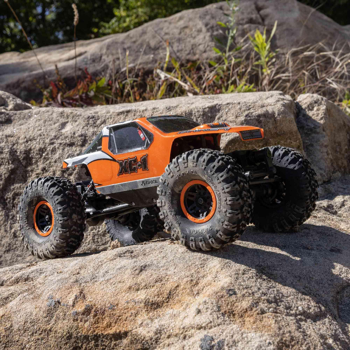 Mini rock crawler tout-terrain 4x4 AX24 XC-1 4WS RTR 1/24 orange - AXI00003T2