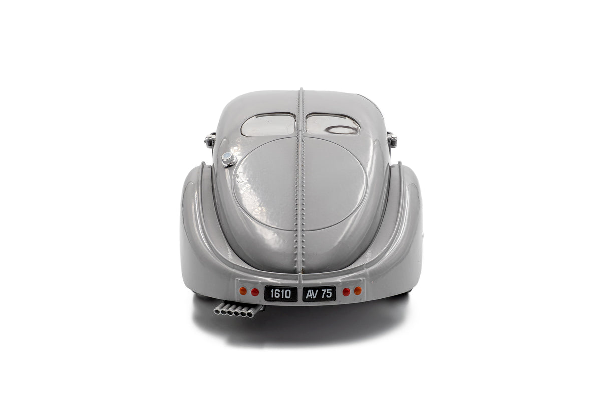 Solido S1802106 Voiture miniature collection 1/18 Bugatti Atlantic Type 57 SC – mat silver – 1937