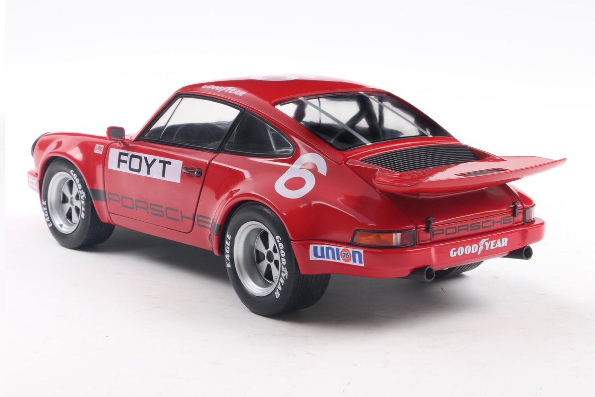 Solido s1810706 Voiture miniature collection 1/18 Porsche 911 rose 3 Pearson iroc Daytona 1974 - Breizh Modélisme.