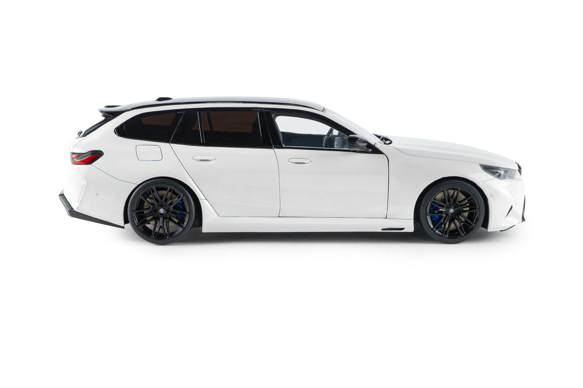 Solido S1814802 Voiture miniature collection 1/18 BMW M5 Touring – Alpine White Solid – 2025