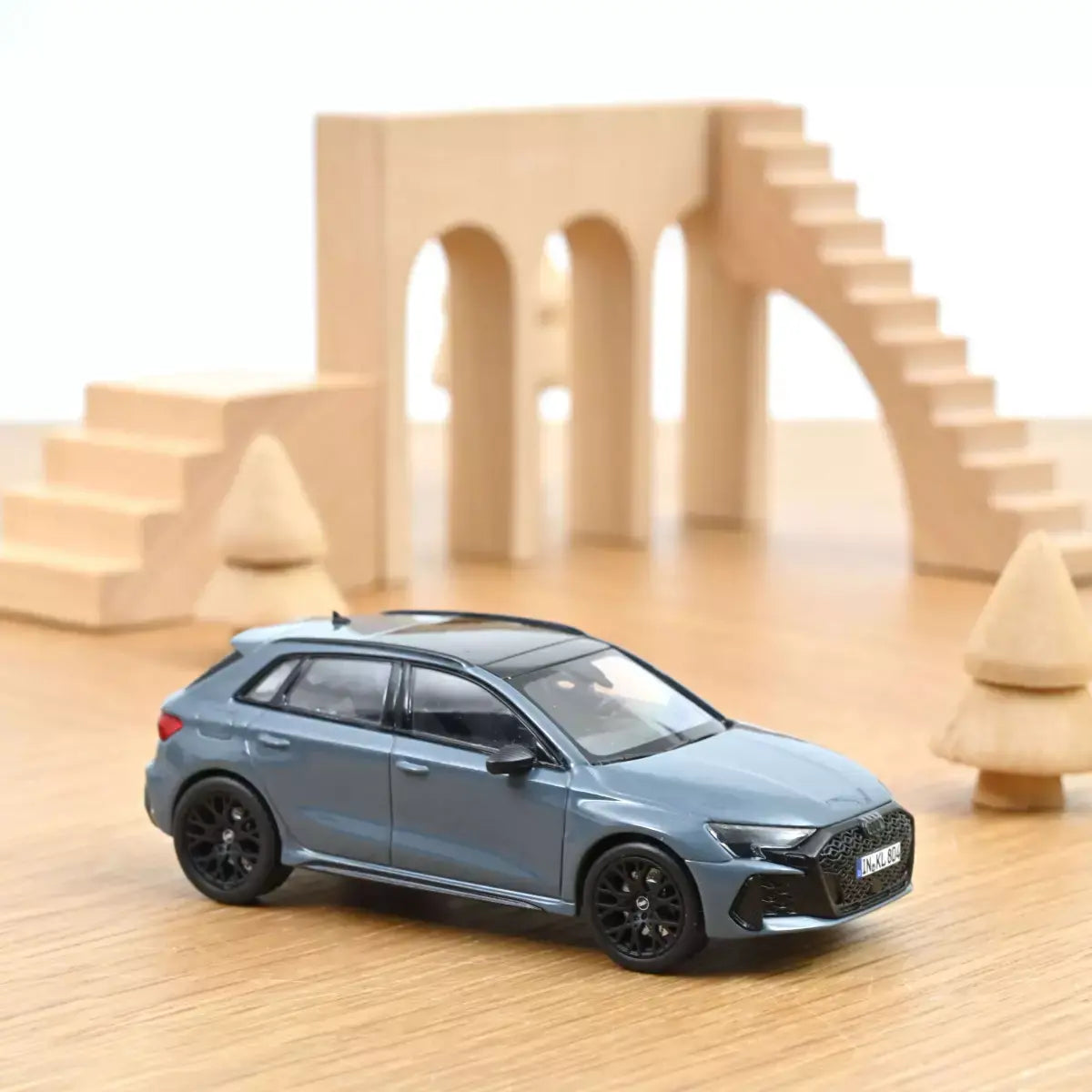 Voiture miniature collection 1/43 Audi RS 3 2025 Gris Kemora Norev 830120