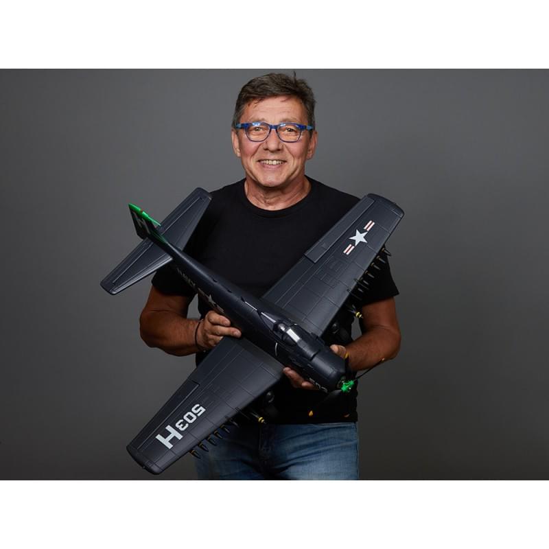 Avion RC 800mm A1 Skyraider Warbird PNP kit DB005PB - Breizh Modélisme.