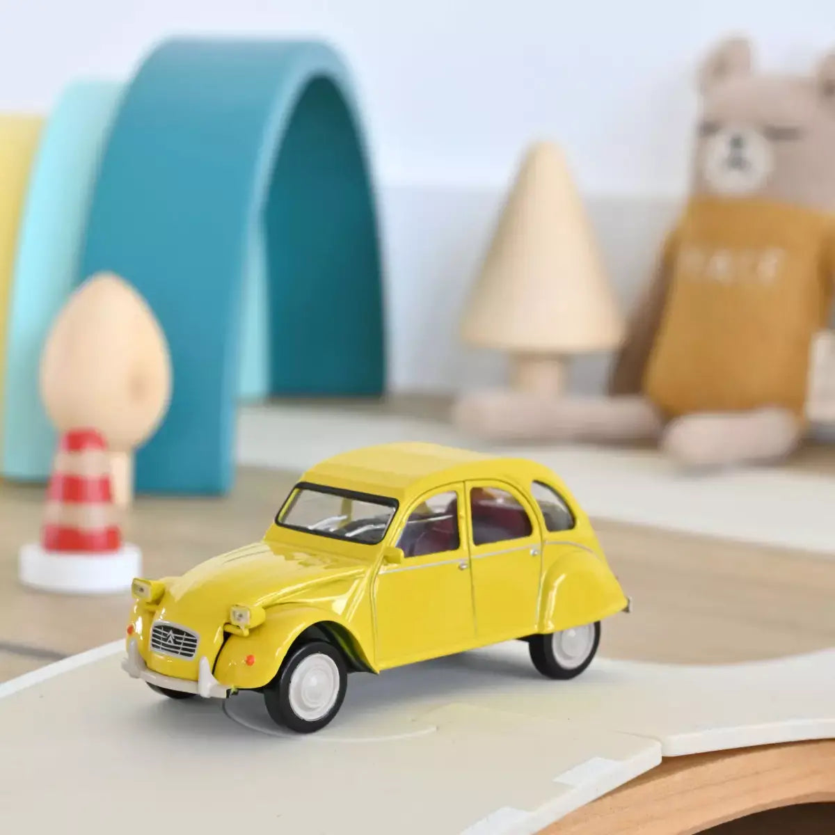 Voiture miniature 1/43 Citroën 2CV 6 Club 1979 Jaune Mimosa Jet-car Norev 150512