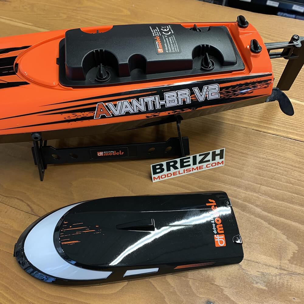 Bateau Télécommandé pour enfants AVANTI BR V2 - Breizh Modélisme.