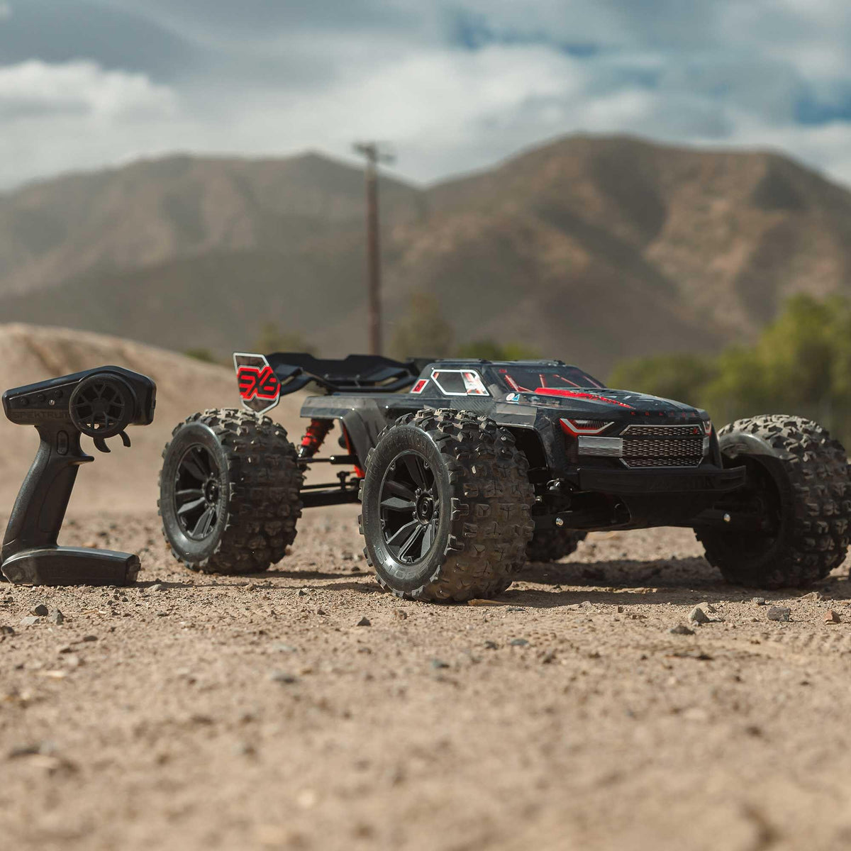 Arrma 1/8 Truggy Kraton 6S EXtreme Bash 4x4 RTR - ARA8708V6T1 - Breizh Modélisme.