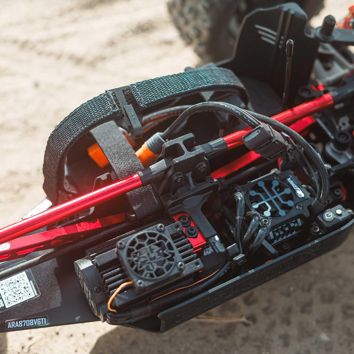 Arrma 1/8 Truggy Kraton 6S EXtreme Bash 4x4 RTR - ARA8708V6T1 - Breizh Modélisme.