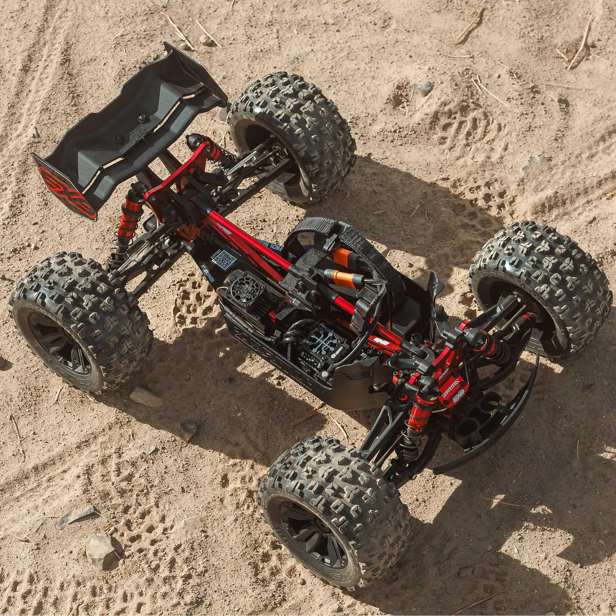 Arrma 1/8 Truggy Kraton 6S EXtreme Bash 4x4 RTR - ARA8708V6T1 - Breizh Modélisme.