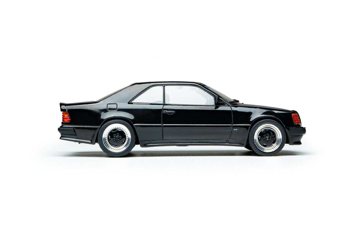 Voiture miniature 1/43 Mercedes-Benz 300CE 6.0 AMG « The Hammer » Widebody Noire 1988 Solido S4318901