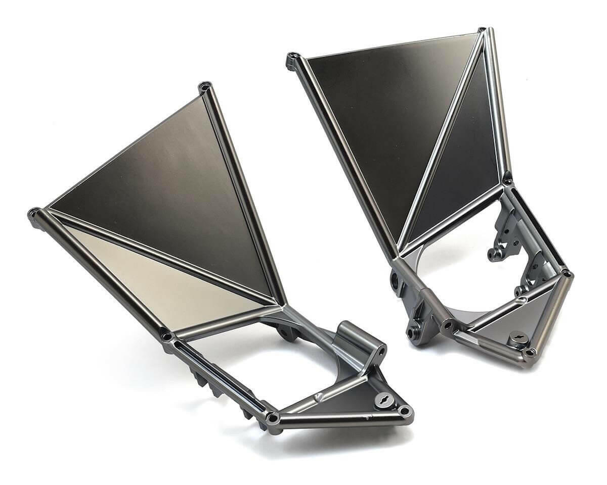 Support de triangle supérieur avant gauche et droit satin chrome - Traxxas 8534X - Breizh Modélisme.