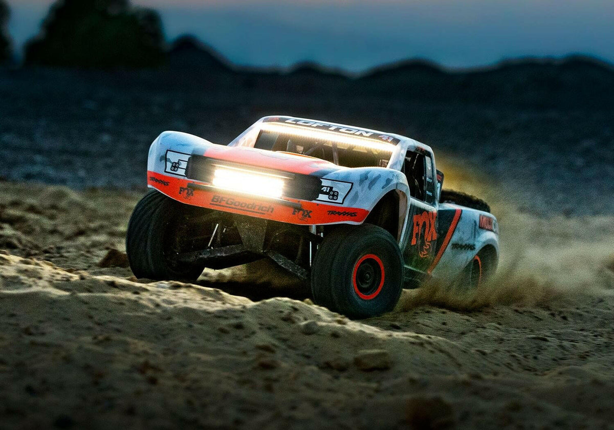 Traxxas 8485 Kit Leds + Alimentation amplificateur pour l'UDR - Breizh Modélisme.
