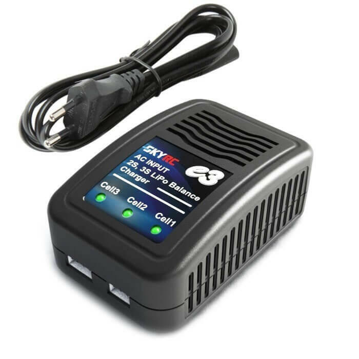 Chargeur Sky RC E3 V2 Accu Lipo 2 et 3S (7,4V et 11.1V) - 10081 - Breizh Modélisme.