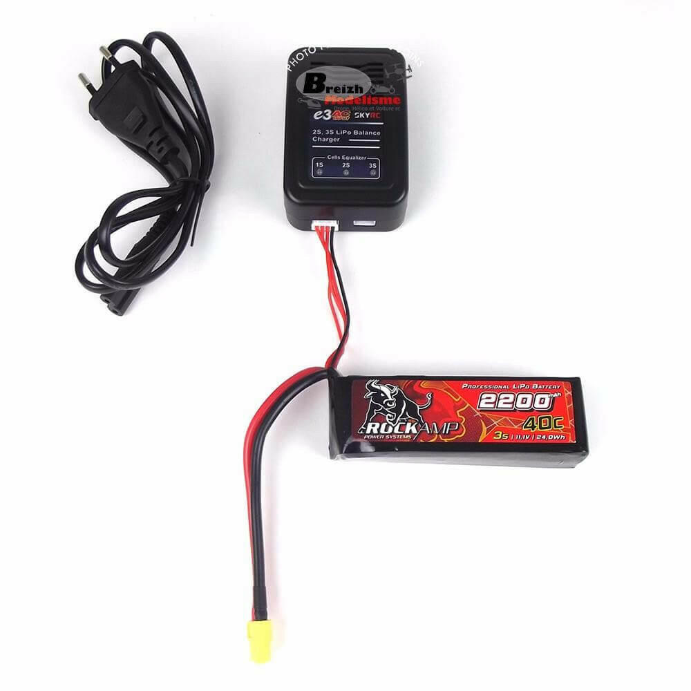 Chargeur Sky RC E3 V2 Accu Lipo 2 et 3S (7,4V et 11.1V) - 10081 - Breizh Modélisme.
