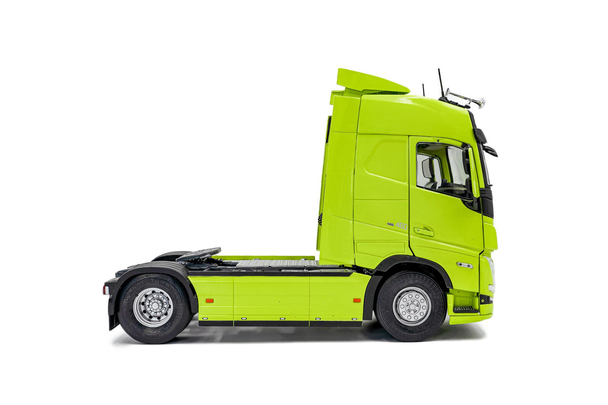 Solido S2400107 Camion miniature collection 1/24 Volvo FH Globetrotter XL Neon vert 2023