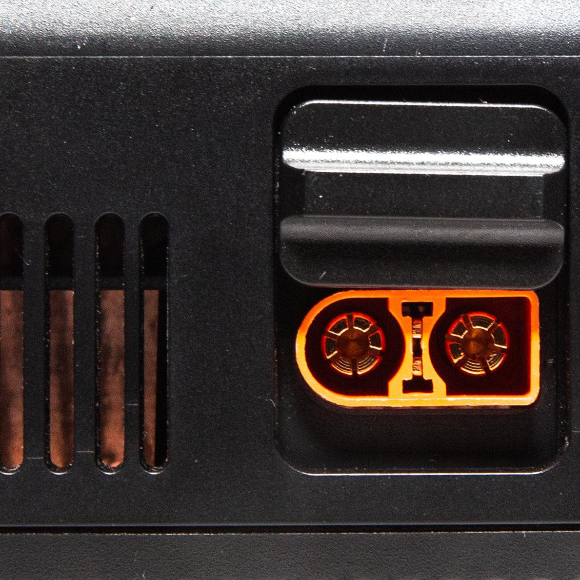 Chargeur intelligent S1400 G2 AC 1x400W - SPMXC2040I - Breizh Modélisme.